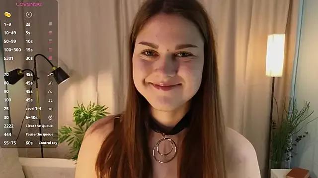 lisabaus from StripChat is Freechat