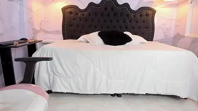 lisasexy30 from StripChat is Freechat