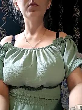Lissa213 from StripChat is Freechat