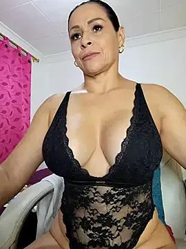 Explore our live girls sluts from our Custom and Multi clubs and checkout exclusive access to highly interactive content, such as shape, hair, titties, pussy type and many more.