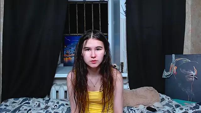 litle_owl from StripChat