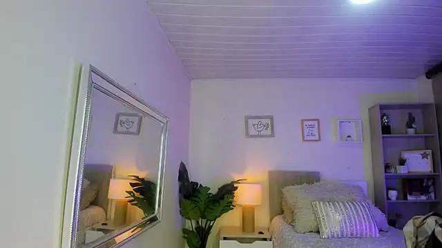 little_antonela from StripChat