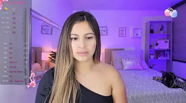 Explore our live girls sluts from our Custom and Multi clubs and checkout exclusive access to highly interactive content, such as shape, hair, titties, pussy type and many more.