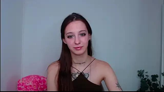 Explore our live girls sluts from our Custom and Multi clubs and checkout exclusive access to highly interactive content, such as shape, hair, titties, pussy type and many more.