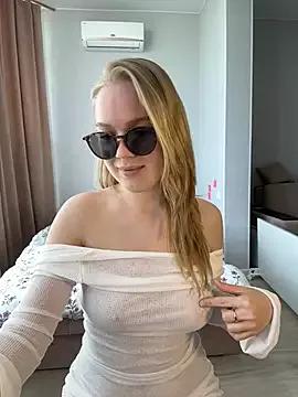 Little_Forest_ELF from StripChat