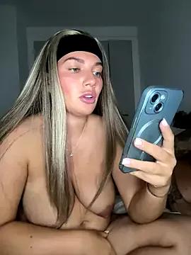 little_lola_x from StripChat is Freechat