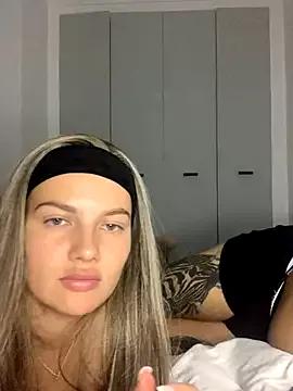little_lola_x from StripChat is Freechat