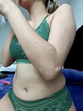 little_mavi from StripChat