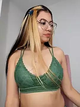 little_mavi from StripChat is Freechat