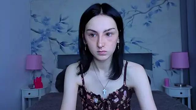 Explore our live girls sluts from our Custom and Multi clubs and checkout exclusive access to highly interactive content, such as shape, hair, titties, pussy type and many more.