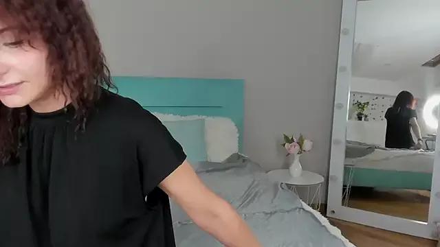 Explore our live girls sluts from our Custom and Multi clubs and checkout exclusive access to highly interactive content, such as shape, hair, titties, pussy type and many more.