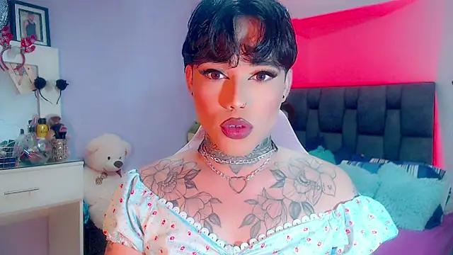 Explore our live girls sluts from our Custom and Multi clubs and checkout exclusive access to highly interactive content, such as shape, hair, titties, pussy type and many more.