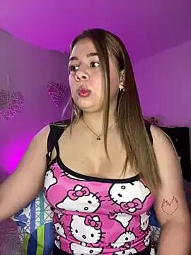 little_tifanny82 from StripChat