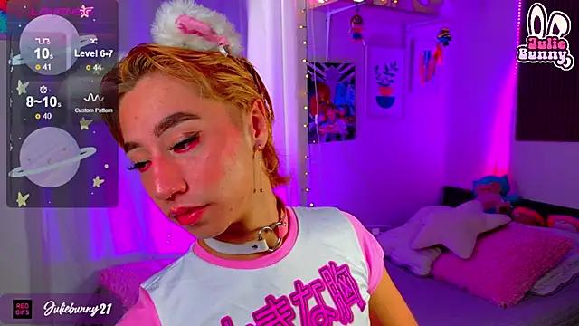 Littlebunny21 from StripChat