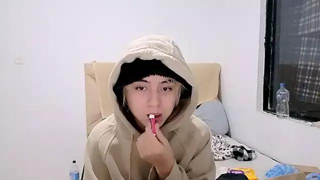 Explore our live girls sluts from our Custom and Multi clubs and checkout exclusive access to highly interactive content, such as shape, hair, titties, pussy type and many more.