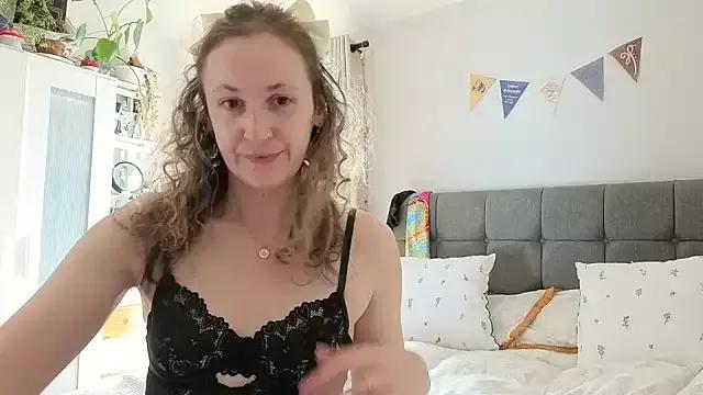 Littlelolo60 from StripChat