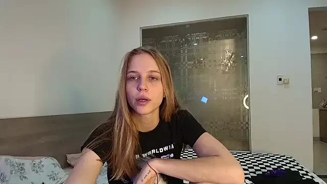 Explore our live girls sluts from our Custom and Multi clubs and checkout exclusive access to highly interactive content, such as shape, hair, titties, pussy type and many more.