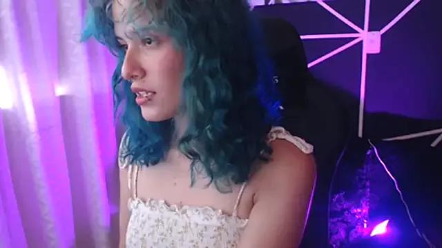 Explore our live girls sluts from our Custom and Multi clubs and checkout exclusive access to highly interactive content, such as shape, hair, titties, pussy type and many more.