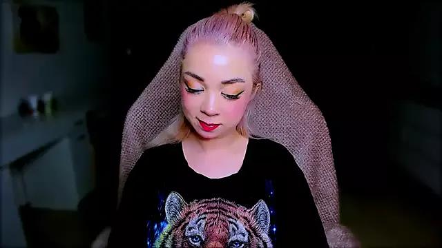 littleSiyfairy from StripChat