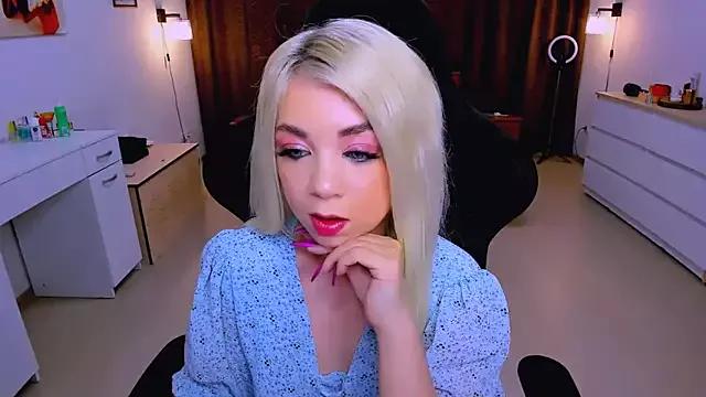 littleSiyfairy from StripChat