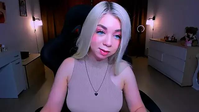 littleSiyfairy from StripChat
