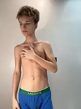 LittleTroubleXXX from StripChat is Freechat