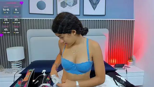 liz__cute from StripChat is Freechat