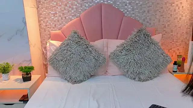 LizieSmith from StripChat is Freechat