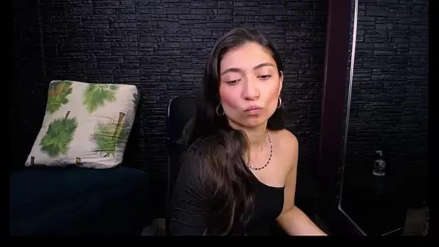 Lizzie_Collin from StripChat