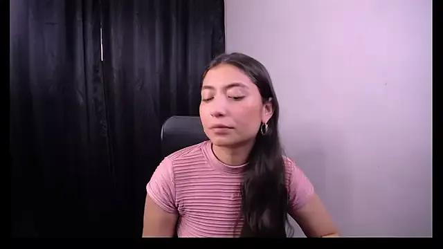 Lizzie_Collin from StripChat