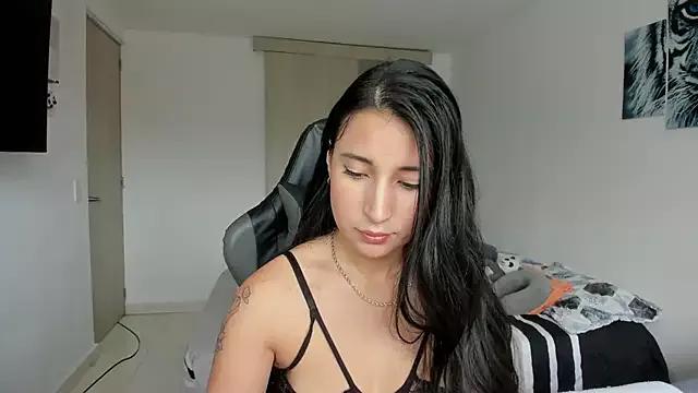 lizzyluk_ch from StripChat
