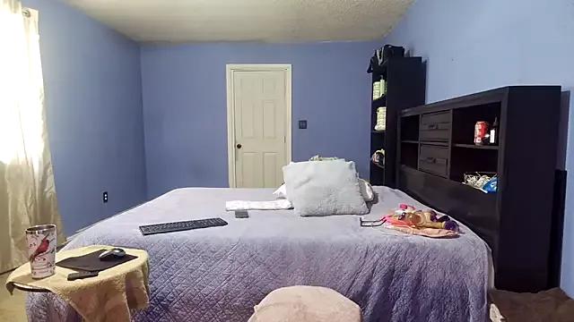LizzyRU from StripChat