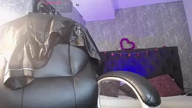 lizzysnow__ from StripChat