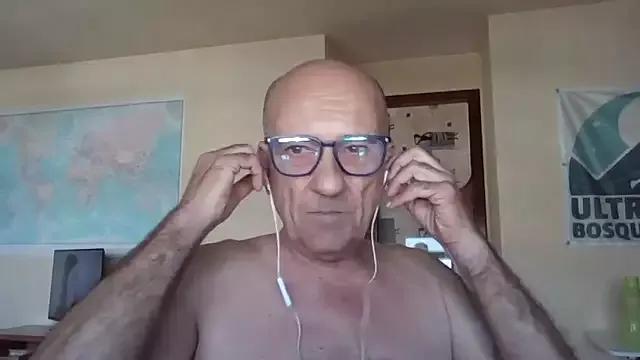 llopaco from StripChat