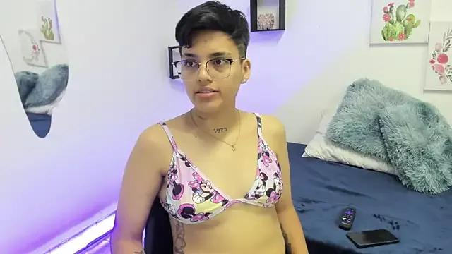 logan_wilde from StripChat is Freechat