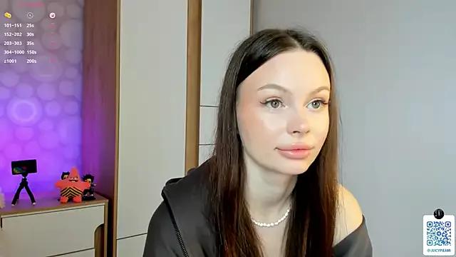 Explore our live girls sluts from our Custom and Multi clubs and checkout exclusive access to highly interactive content, such as shape, hair, titties, pussy type and many more.