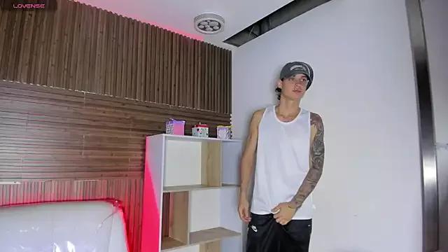 Loki_odinsonn webcams show profile image 