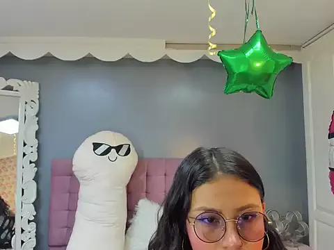 Explore our live girls sluts from our Custom and Multi clubs and checkout exclusive access to highly interactive content, such as shape, hair, titties, pussy type and many more.