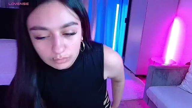 Explore our live girls sluts from our Custom and Multi clubs and checkout exclusive access to highly interactive content, such as shape, hair, titties, pussy type and many more.