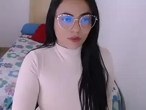 Explore our live girls sluts from our Custom and Multi clubs and checkout exclusive access to highly interactive content, such as shape, hair, titties, pussy type and many more.