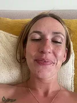 lola_tentatiion from StripChat