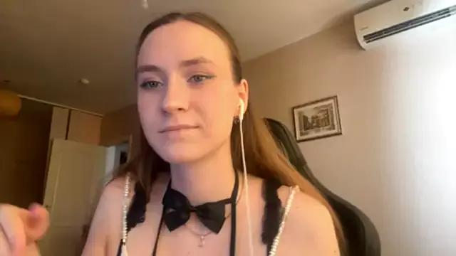 Explore our live girls sluts from our Custom and Multi clubs and checkout exclusive access to highly interactive content, such as shape, hair, titties, pussy type and many more.