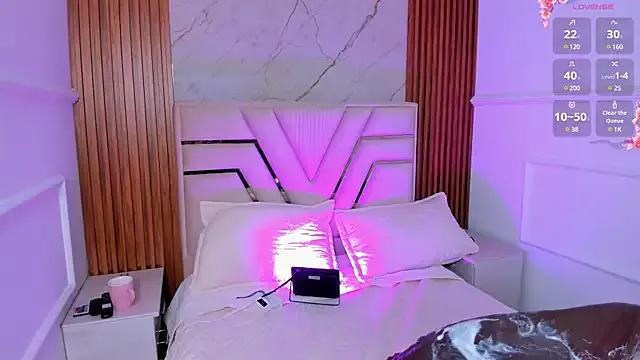 LolaAngellx from StripChat