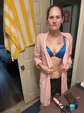 Explore our live girls sluts from our Custom and Multi clubs and checkout exclusive access to highly interactive content, such as shape, hair, titties, pussy type and many more.