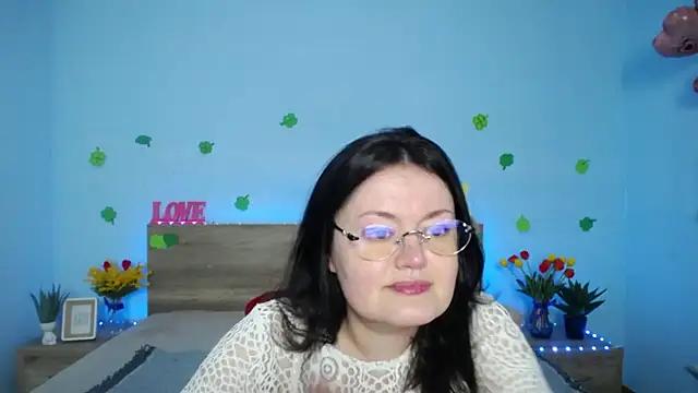 Explore our live girls sluts from our Custom and Multi clubs and checkout exclusive access to highly interactive content, such as shape, hair, titties, pussy type and many more.