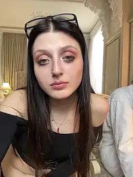 LolaLaly from StripChat is Freechat