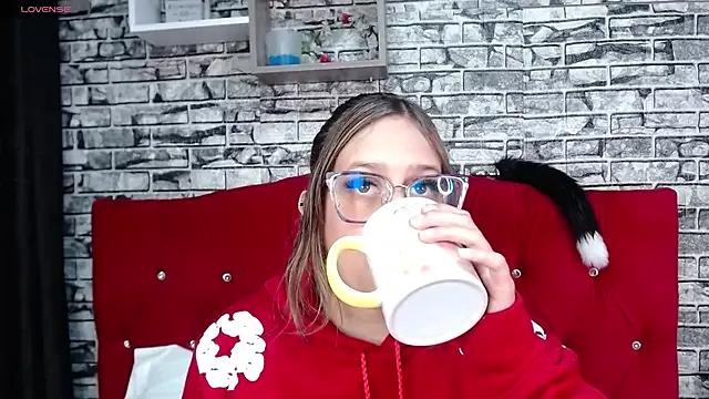 lolalove_vip from StripChat is Freechat