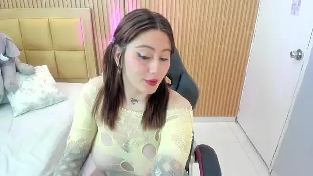 LOLAMAXI from StripChat is Freechat