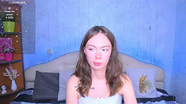 Explore our live girls sluts from our Custom and Multi clubs and checkout exclusive access to highly interactive content, such as shape, hair, titties, pussy type and many more.