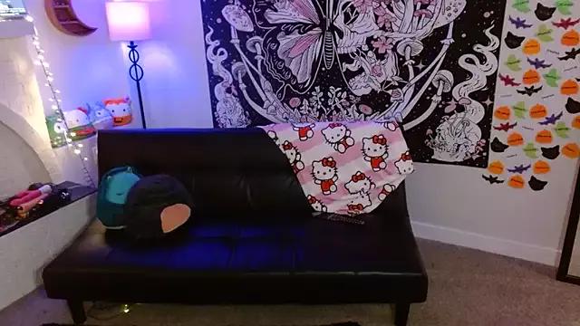 LolaWilde from StripChat